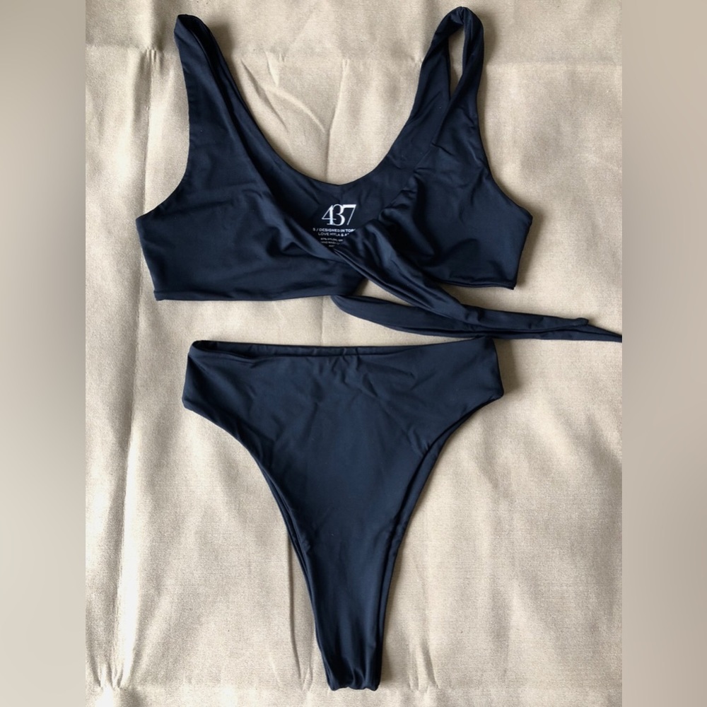 437 Swimwear Black Kenzie Top + Aubrey Bottom | Size Small